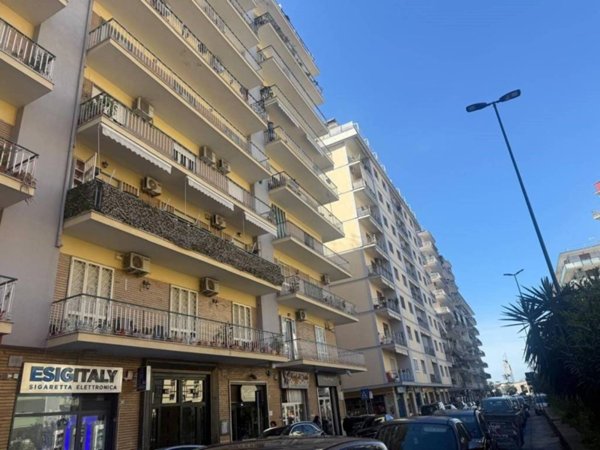 appartamento in vendita a Napoli in zona Fuorigrotta