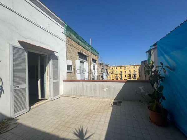 appartamento in vendita a Napoli in zona Pendino / San Giuseppe