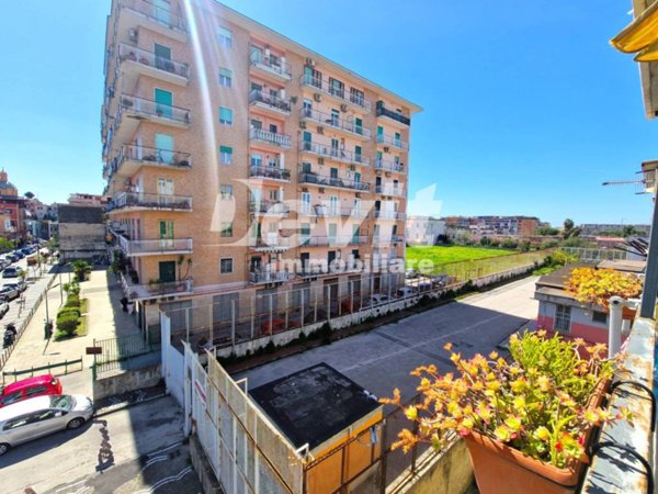 appartamento in vendita a Napoli in zona Barra