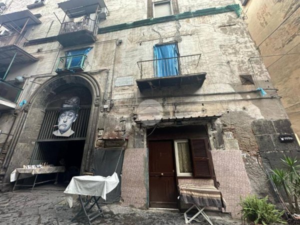 appartamento in vendita a Napoli in zona Stella