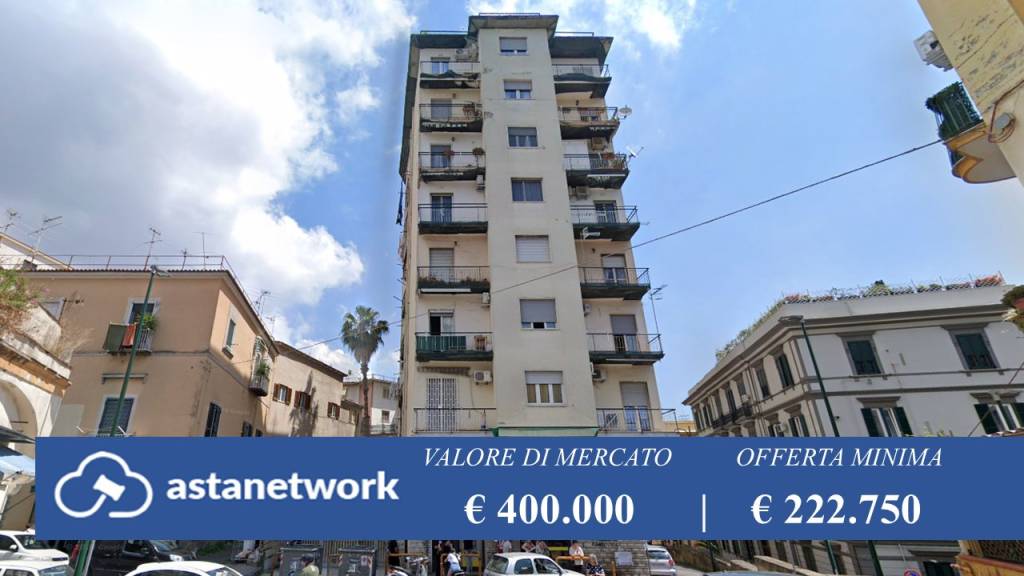 appartamento in vendita a Napoli in zona Stella