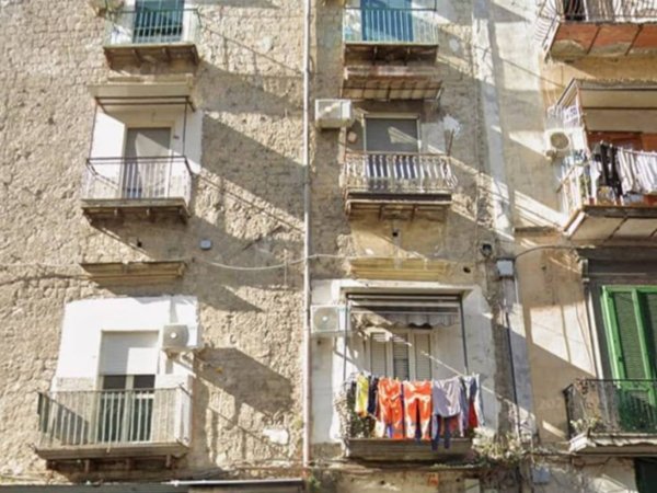 appartamento in vendita a Napoli in zona Pendino / San Giuseppe