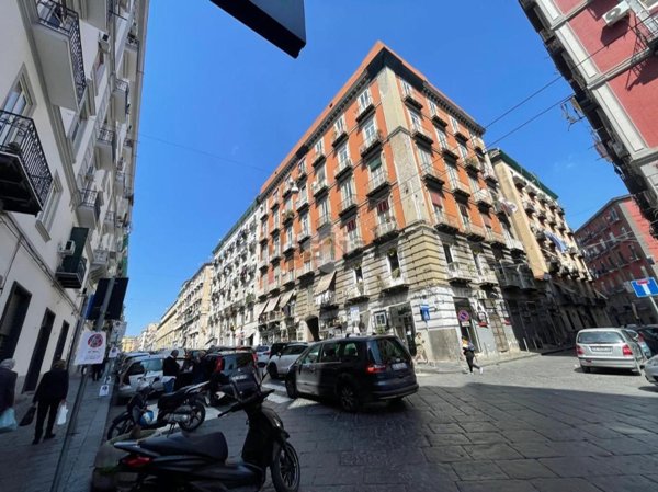 appartamento in vendita a Napoli in zona San Lorenzo
