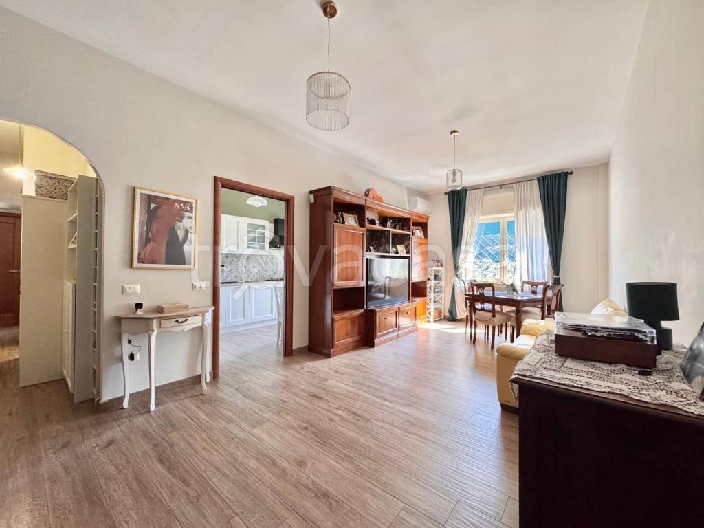 appartamento in vendita a Napoli in zona Bagnoli