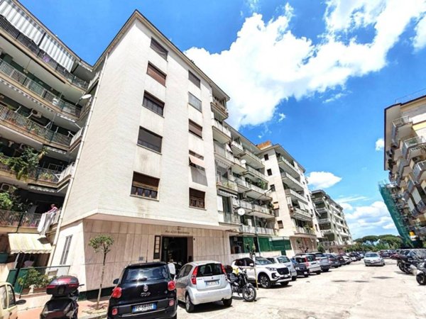 appartamento in vendita a Napoli in zona Capodimonte / Colli Aminei