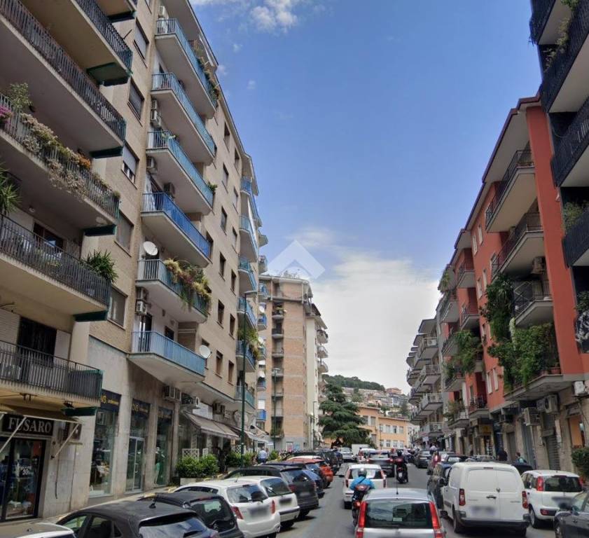 appartamento in vendita a Napoli in zona Chiaia