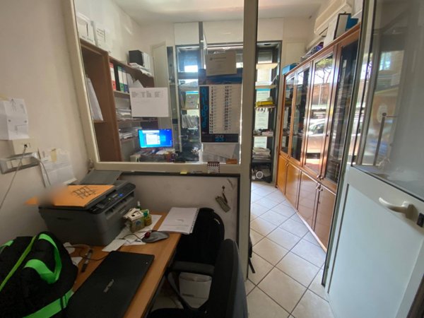 ufficio in vendita a Napoli in zona Vomero