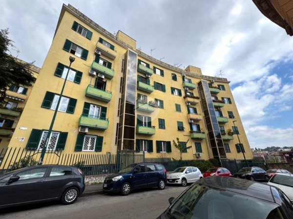 appartamento in vendita a Napoli