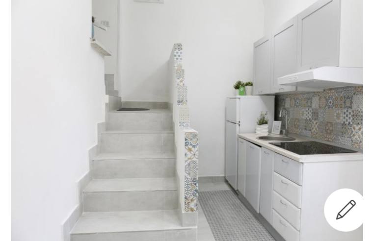 appartamento in vendita a Napoli in zona Stella