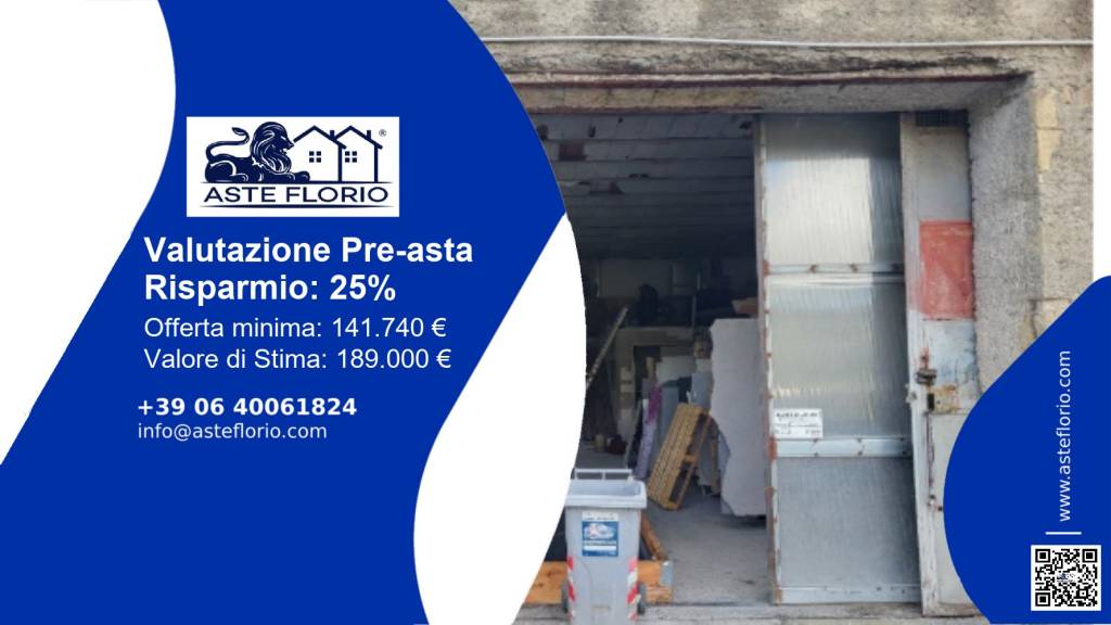 locale commerciale in vendita a Napoli in zona Pianura
