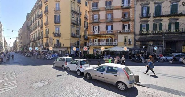 appartamento in vendita a Napoli in zona Montecalvario