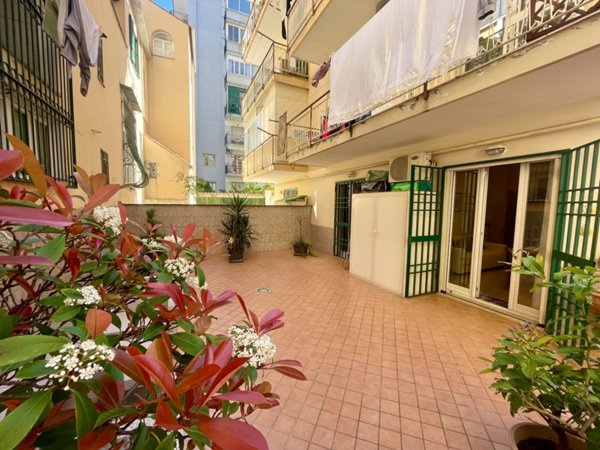 appartamento in vendita a Napoli in zona Stella