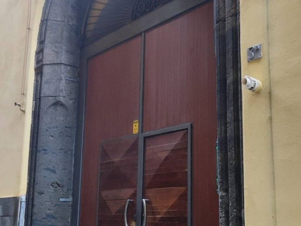 appartamento in vendita a Napoli in zona San Lorenzo