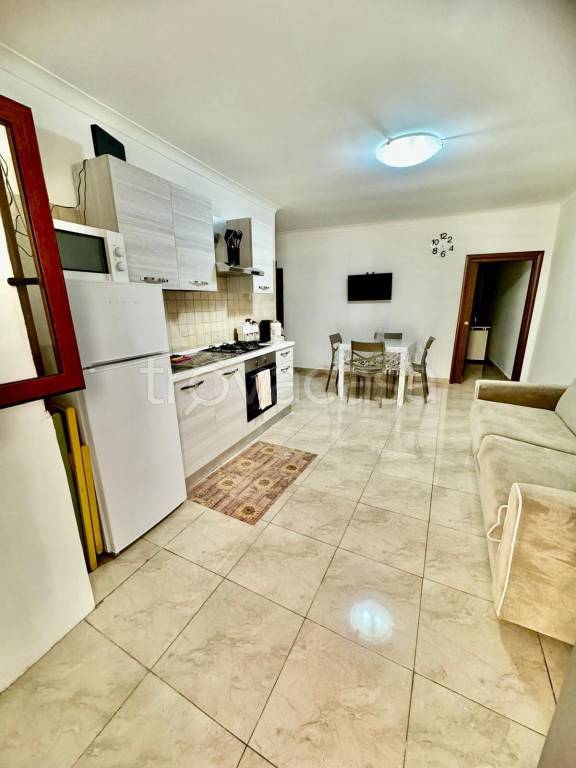 appartamento in vendita a Napoli in zona Chiaia