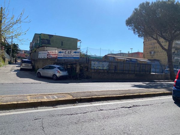 appartamento in vendita a Napoli in zona Pianura