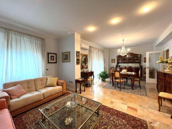 appartamento in vendita a Napoli in zona Arenella
