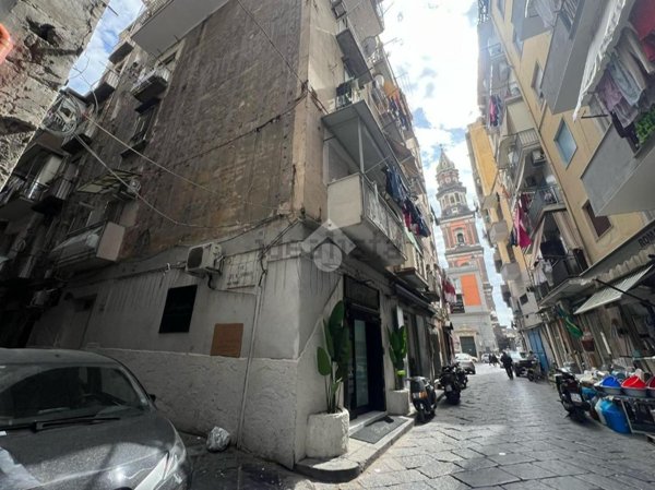 locale di sgombero in vendita a Napoli in zona Pendino / San Giuseppe