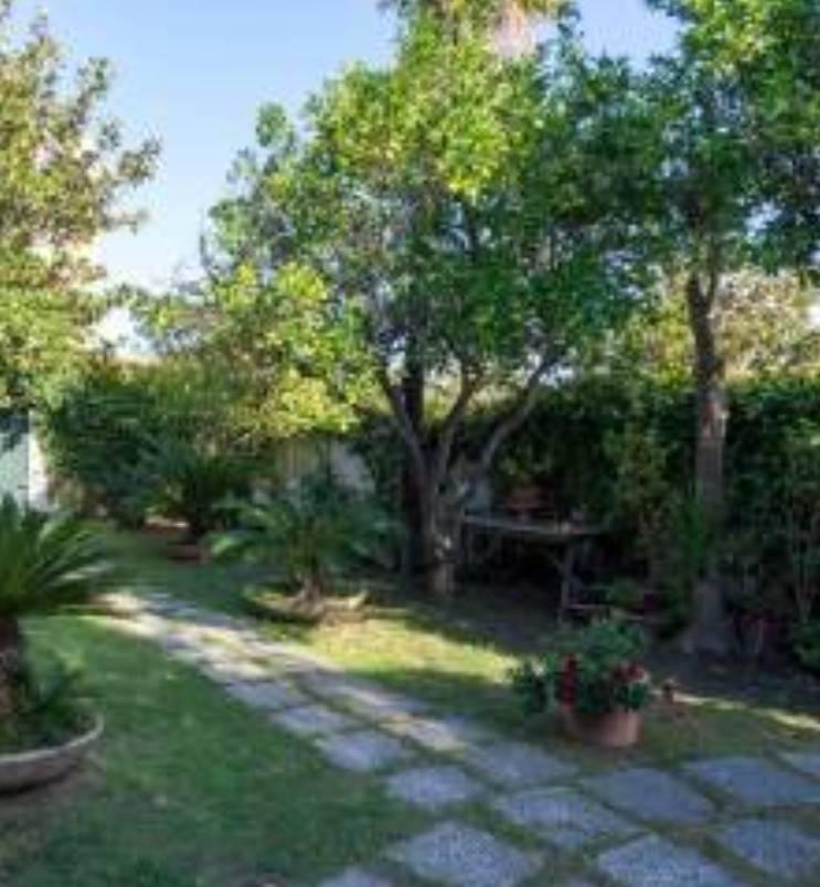 casa indipendente in vendita a Napoli in zona Posillipo