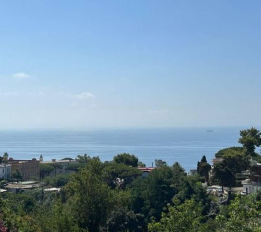 casa indipendente in vendita a Napoli in zona Posillipo