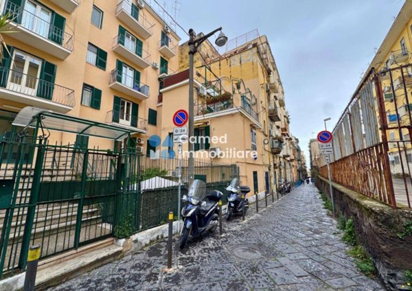 appartamento in vendita a Napoli in zona Stella