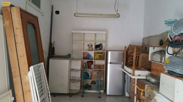 locale commerciale in vendita a Napoli in zona Fuorigrotta