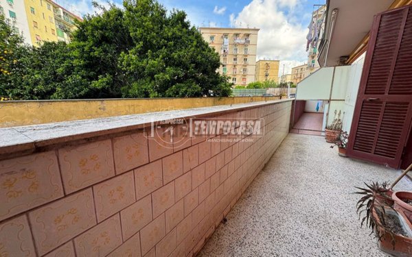 appartamento in vendita a Napoli in zona Fuorigrotta
