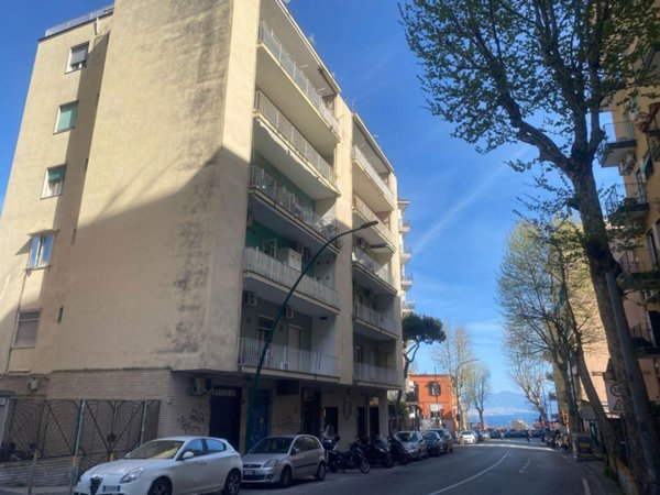 appartamento in vendita a Napoli in zona Arenella