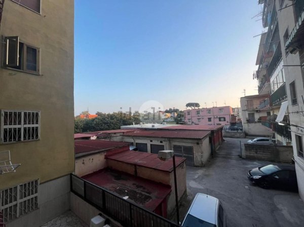 appartamento in vendita a Napoli in zona Pianura