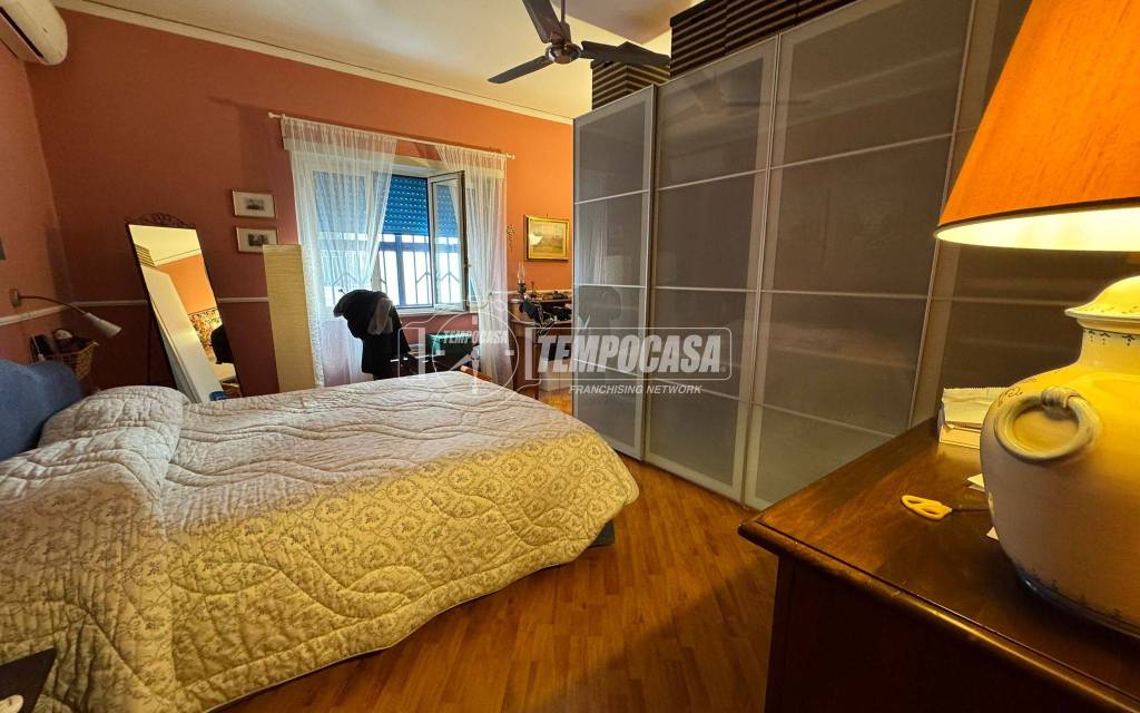 appartamento in vendita a Napoli in zona Fuorigrotta