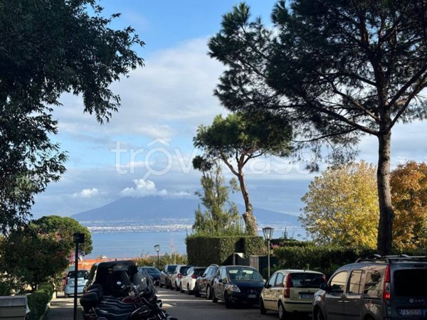 appartamento in vendita a Napoli in zona Posillipo