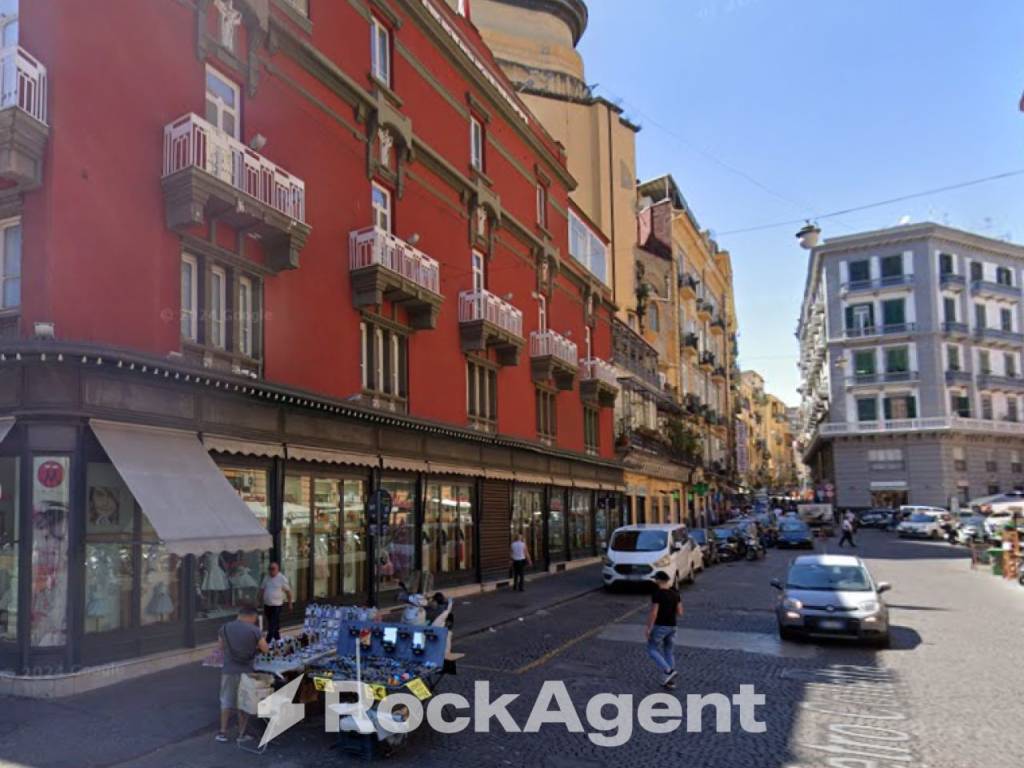 appartamento in vendita a Napoli in zona Pendino / San Giuseppe