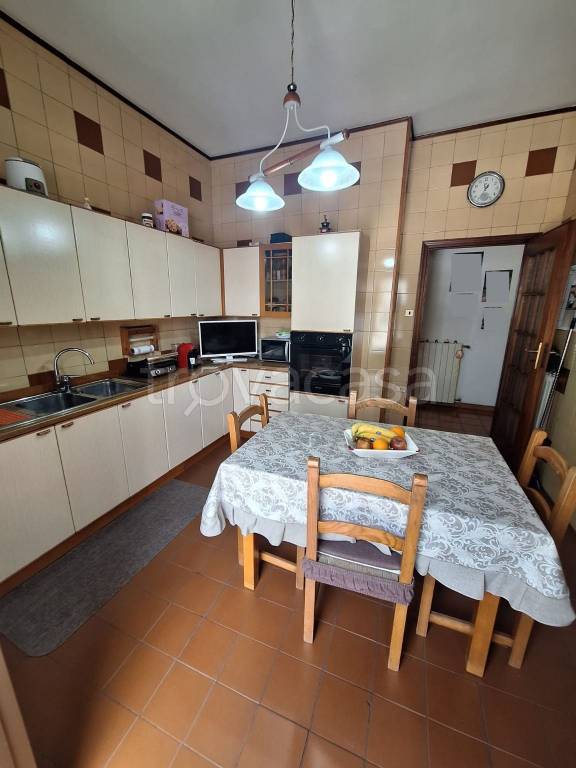 appartamento in vendita a Napoli in zona Fuorigrotta