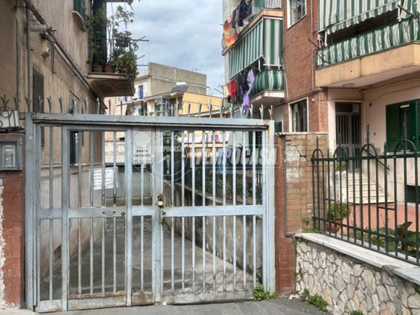appartamento in vendita a Napoli in zona Piscinola
