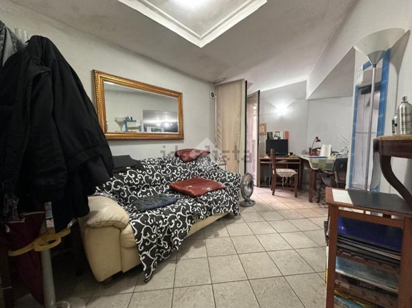 appartamento in vendita a Napoli in zona San Carlo all'Arena