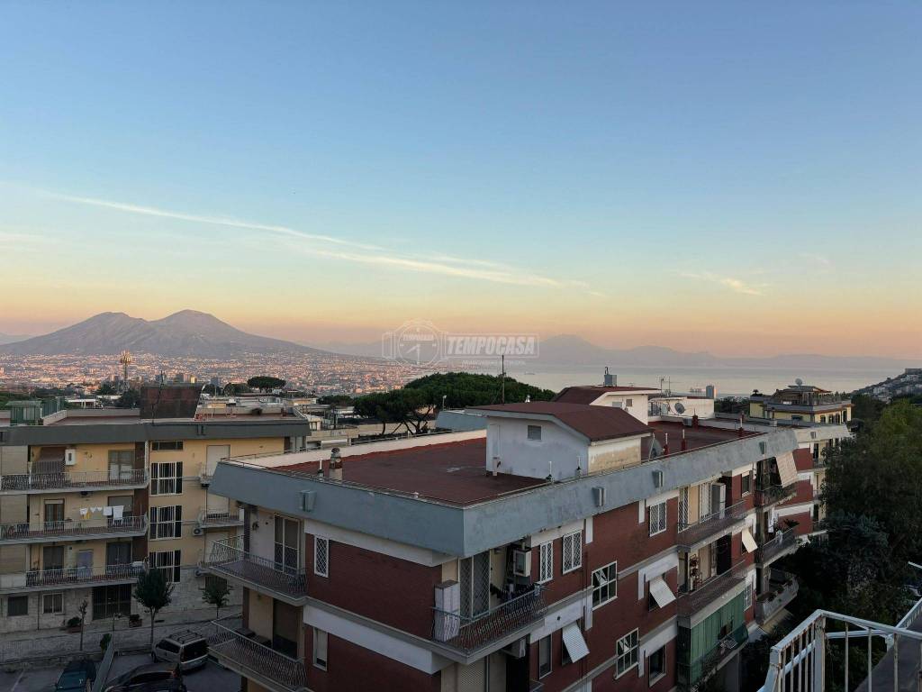 appartamento in vendita a Napoli in zona Capodimonte / Colli Aminei