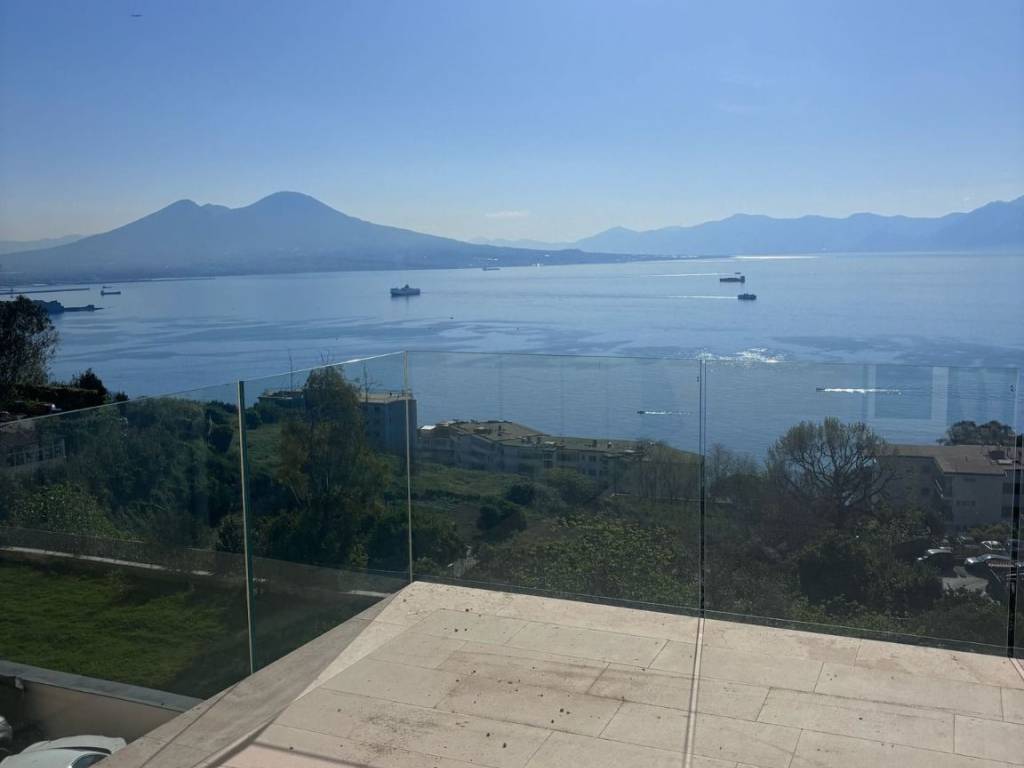 appartamento in vendita a Napoli in zona Posillipo