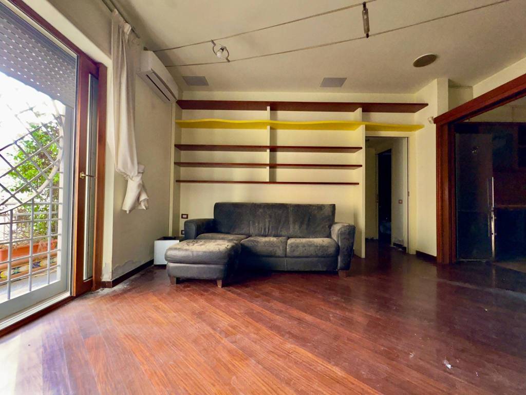 appartamento in vendita a Napoli in zona Vomero