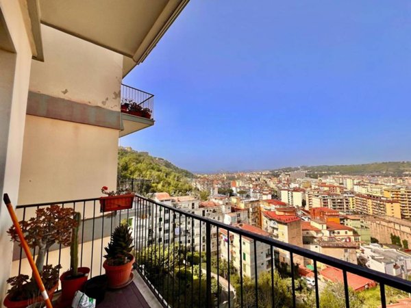 appartamento in vendita a Napoli in zona Fuorigrotta