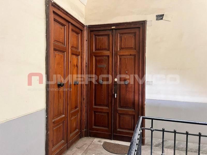 appartamento in vendita a Napoli in zona Pendino / San Giuseppe