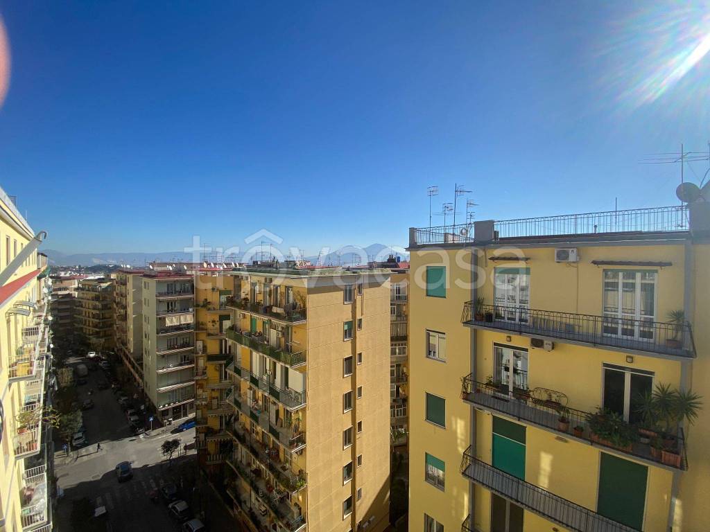 appartamento in vendita a Napoli in zona Arenella