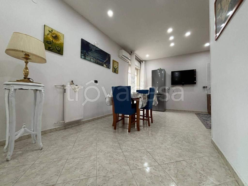 appartamento in vendita a Napoli in zona Pianura