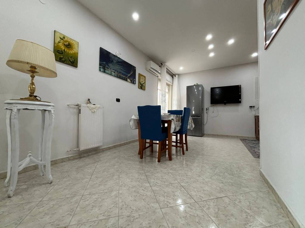 appartamento in vendita a Napoli in zona Pianura