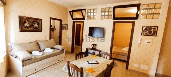 appartamento in vendita a Napoli in zona Pendino / San Giuseppe