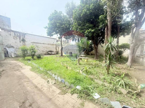 casa indipendente in vendita a Napoli in zona Secondigliano