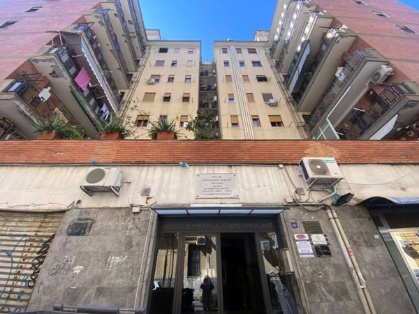 appartamento in vendita a Napoli in zona San Lorenzo