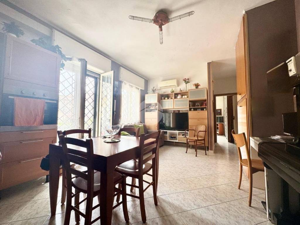 appartamento in vendita a Napoli in zona Fuorigrotta