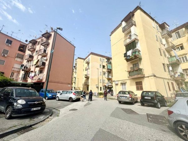 appartamento in vendita a Napoli in zona Fuorigrotta