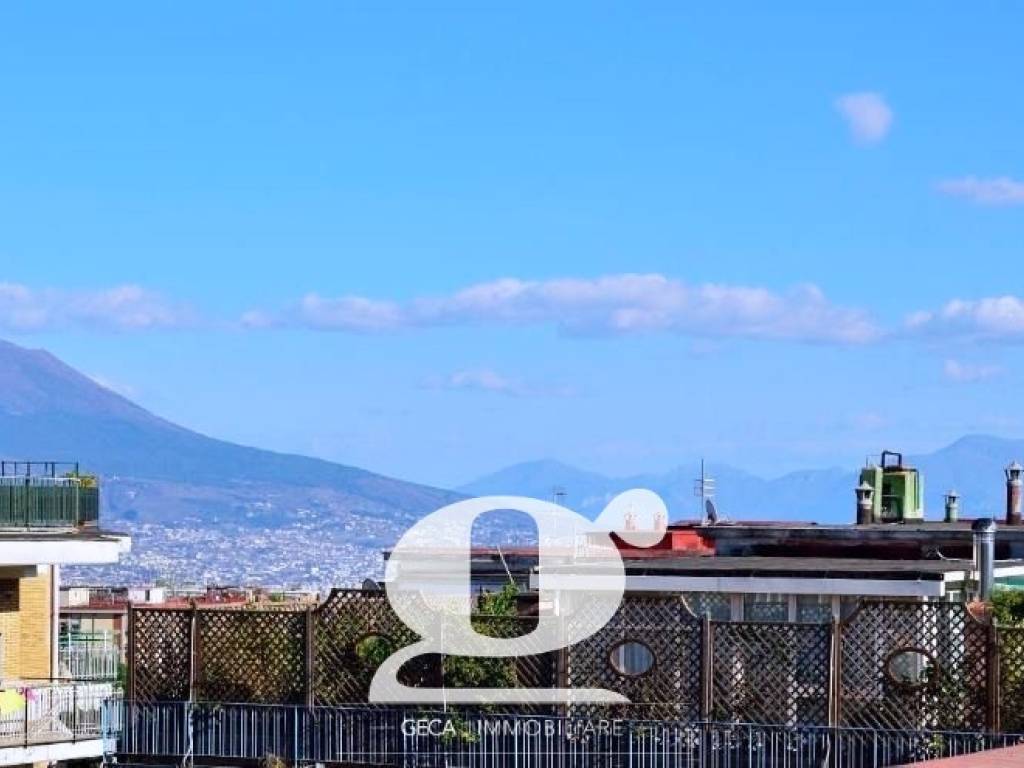 appartamento in vendita a Napoli in zona Camaldoli