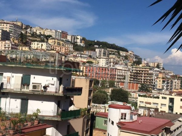 appartamento in vendita a Napoli in zona Chiaia