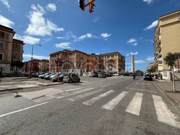 appartamento in vendita a Napoli in zona Fuorigrotta
